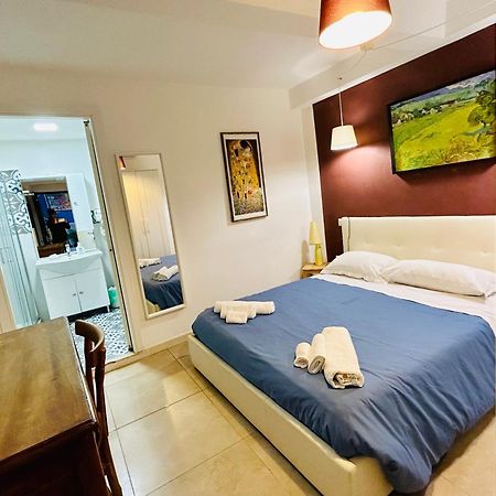 Tribunali apartments Napoli Bagian luar foto