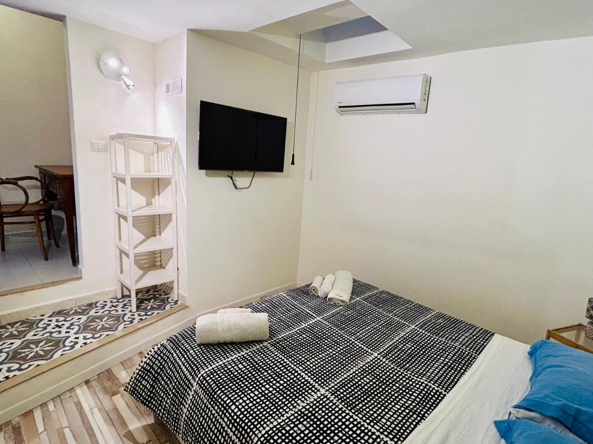 Tribunali apartments Napoli Bagian luar foto