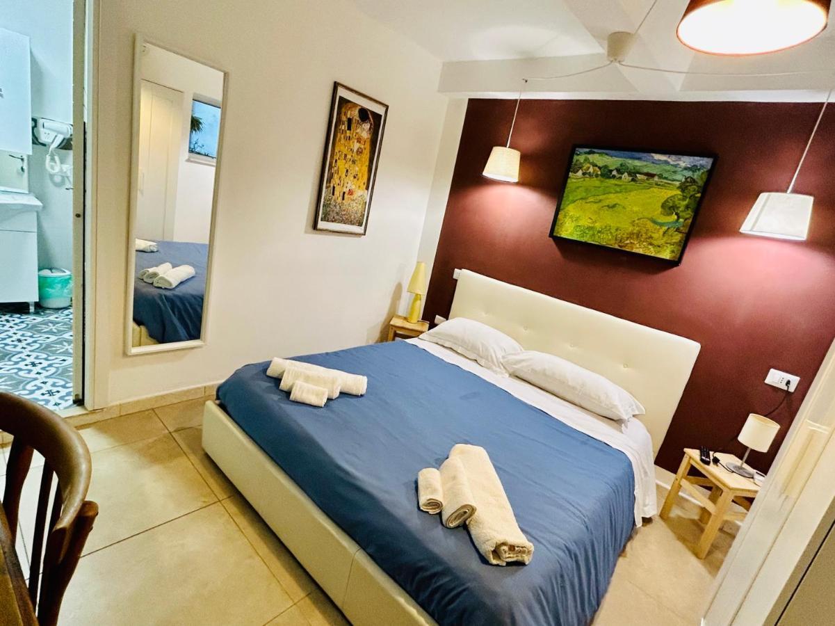 Tribunali apartments Napoli Bagian luar foto
