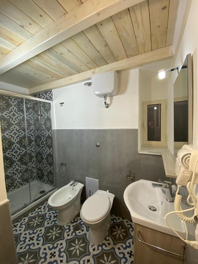 Tribunali apartments Napoli Bagian luar foto