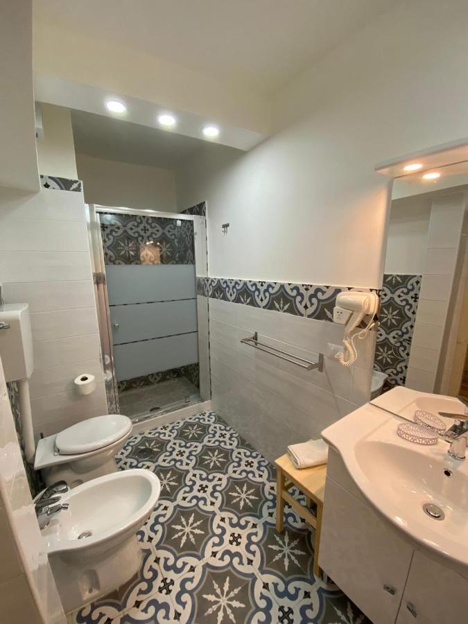 Tribunali apartments Napoli Bagian luar foto